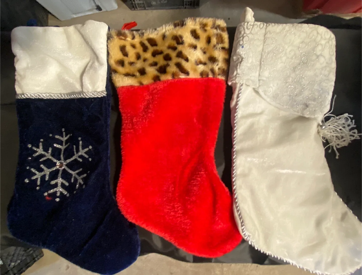 Set of 5 decorative Christmas stockings image indicator(2)