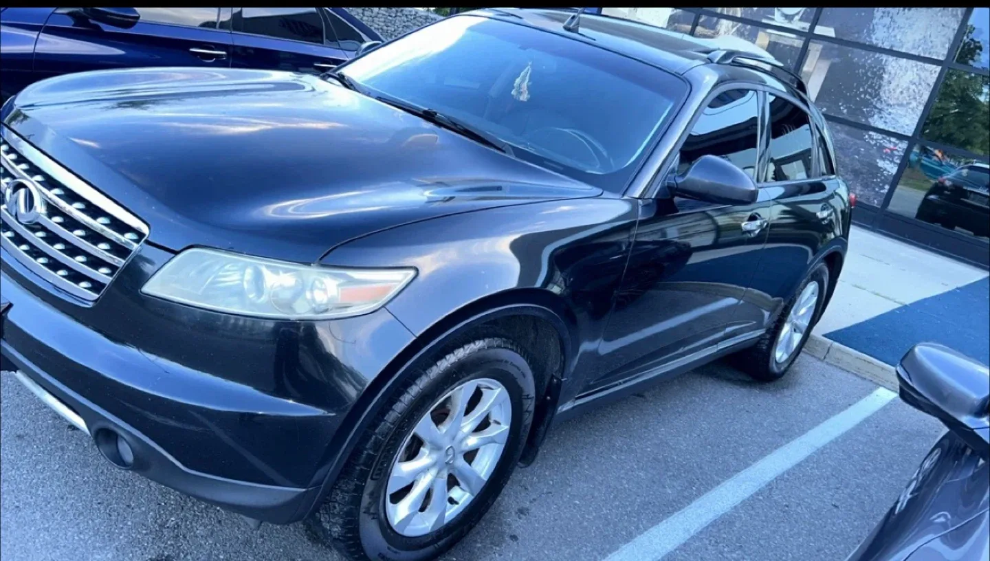 Infiniti FX35 Black SUV image indicator(5)