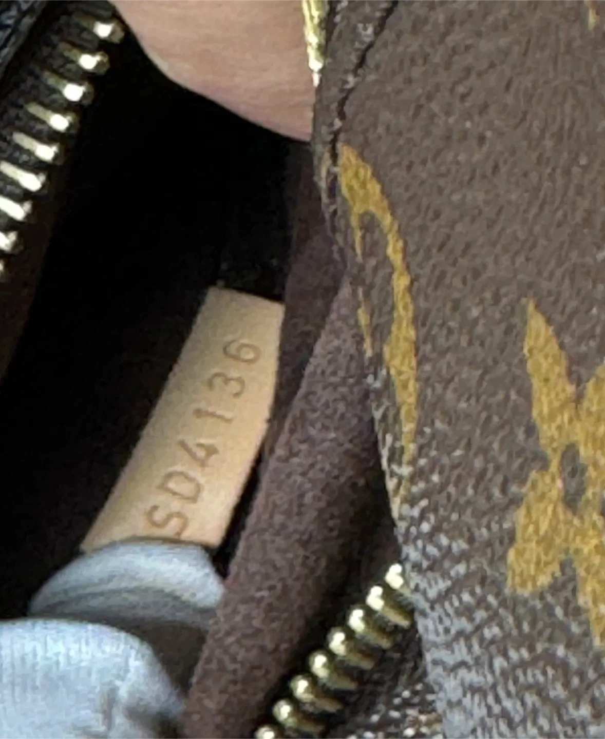 Louis Vuitton Monogram Empreinte Métis image indicator(7)