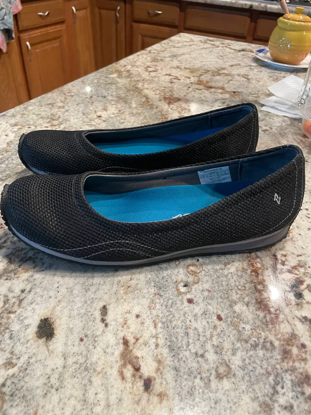 Eddie Bauer Travex Black Ballet Flats Size 9 image indicator(3)