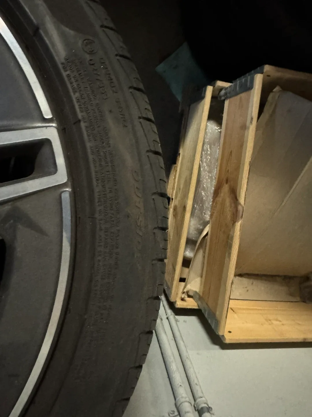 Pirelli All Season Tires 245/40 R18 image indicator(4)