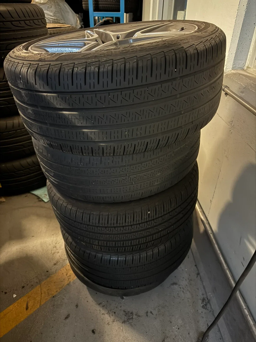 Pirelli All Season Tires 245/40 R18 image indicator(6)