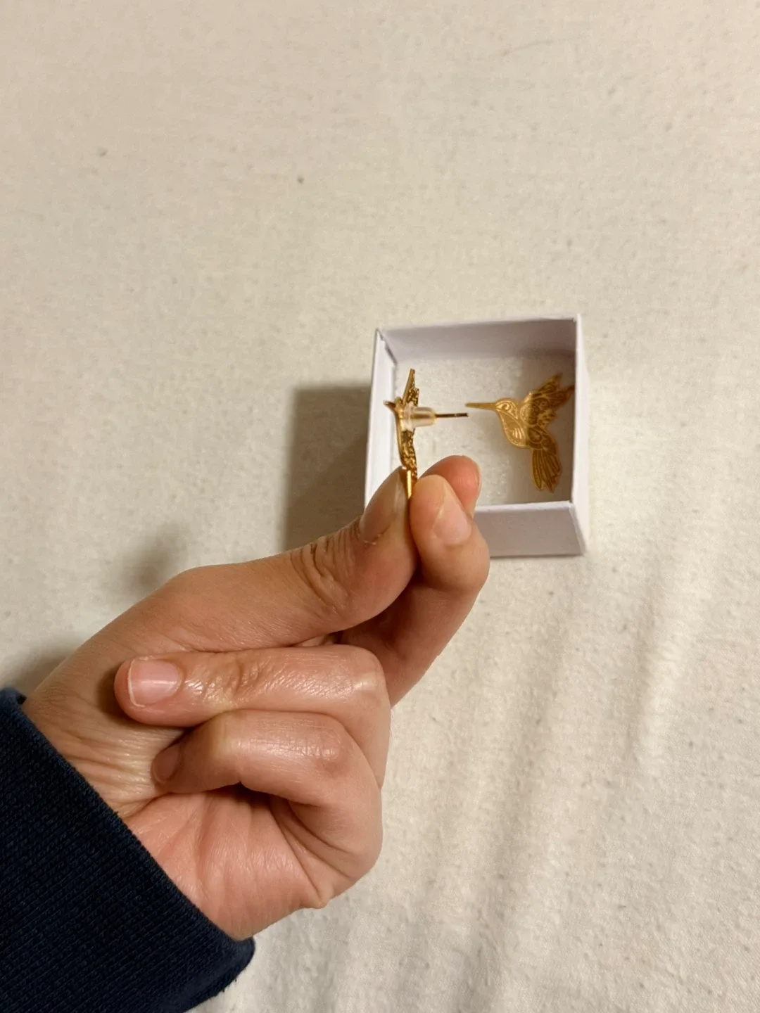 Hummingbird Earrings with Box image indicator(2)