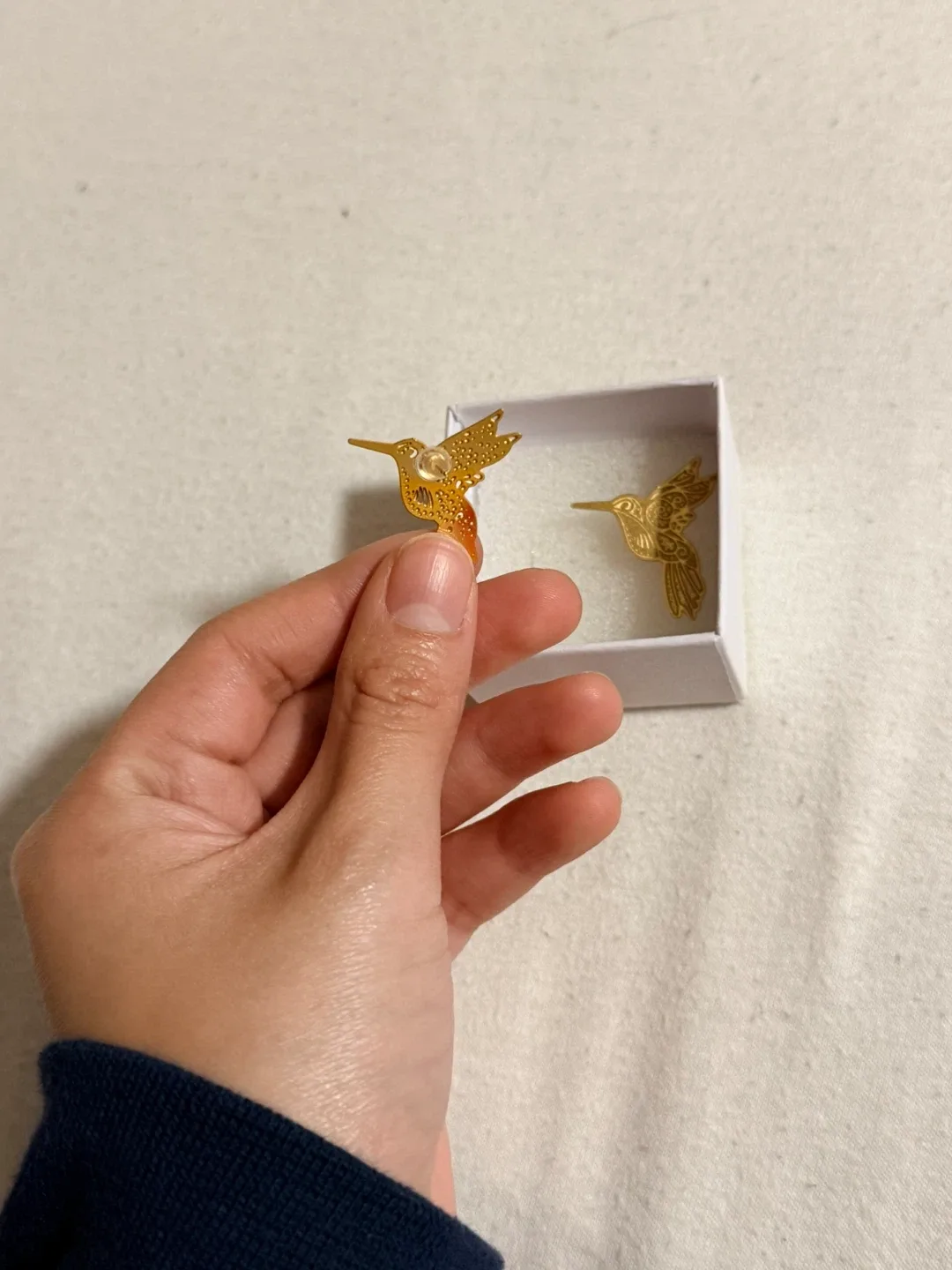 Hummingbird Earrings with Box image indicator(3)