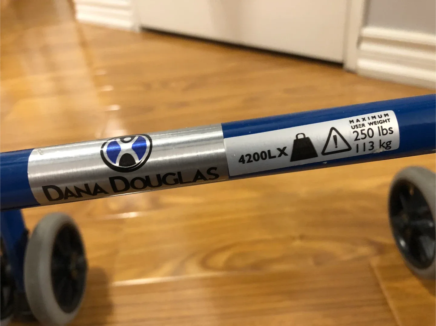 Dana Douglas 4200LX Blue Walker / rollator image indicator(3)