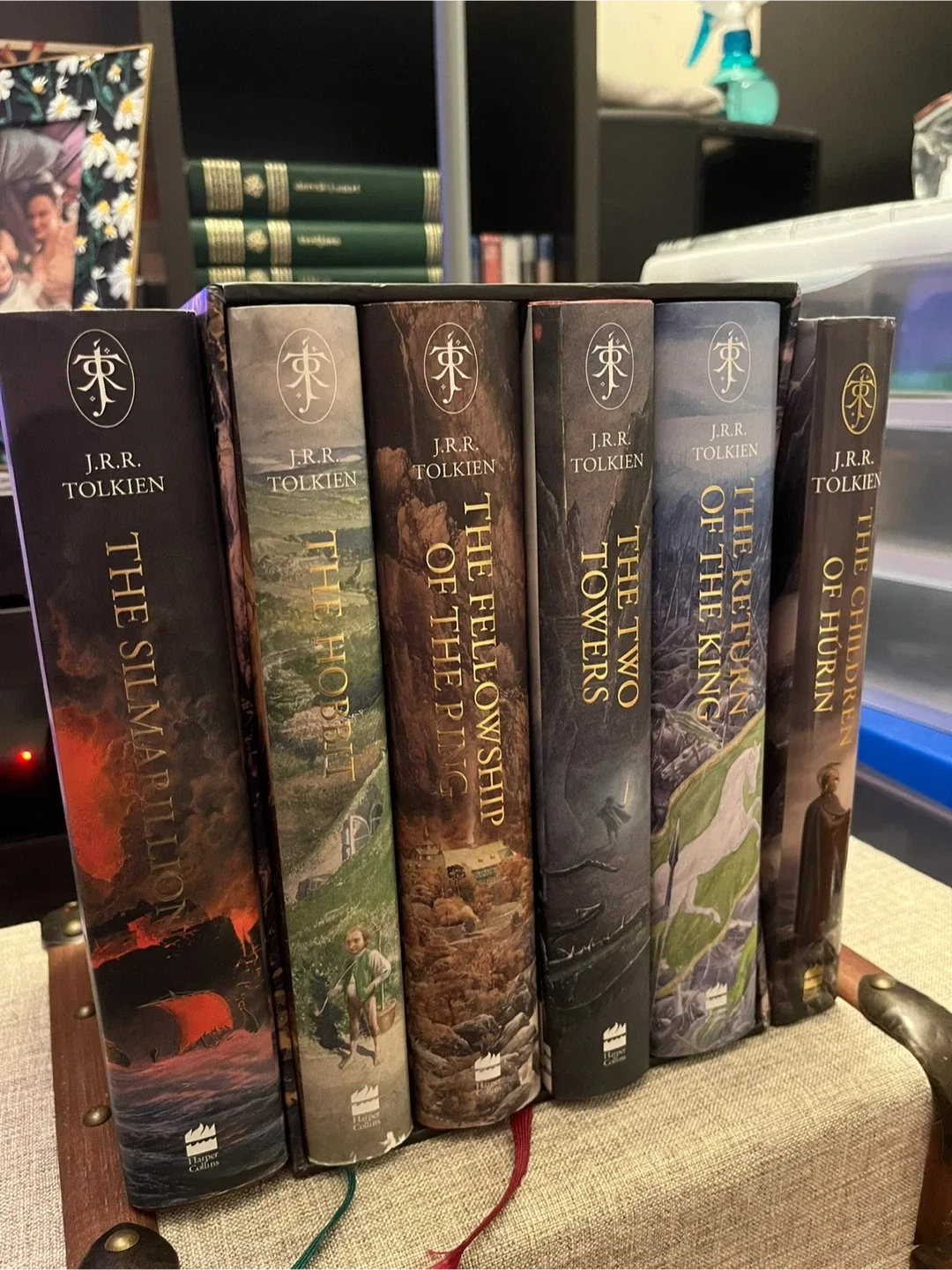 J.R.R. Tolkien - The Lord of the Rings Book Set image indicator(2)