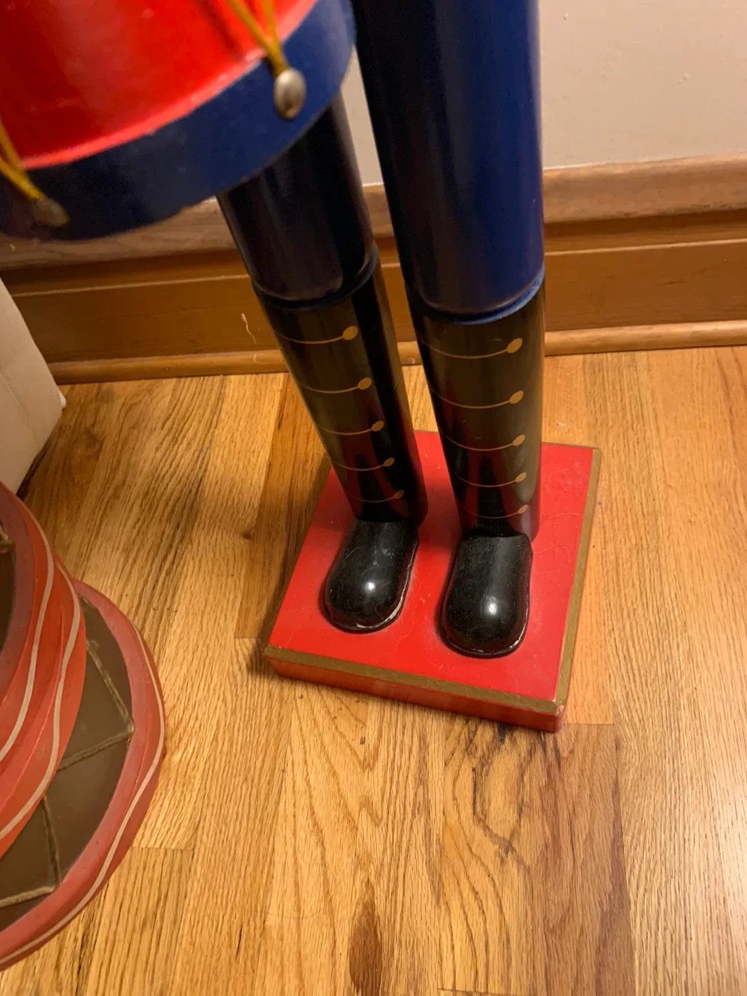 Nutcracker Soldier with Drum Set image indicator(8)