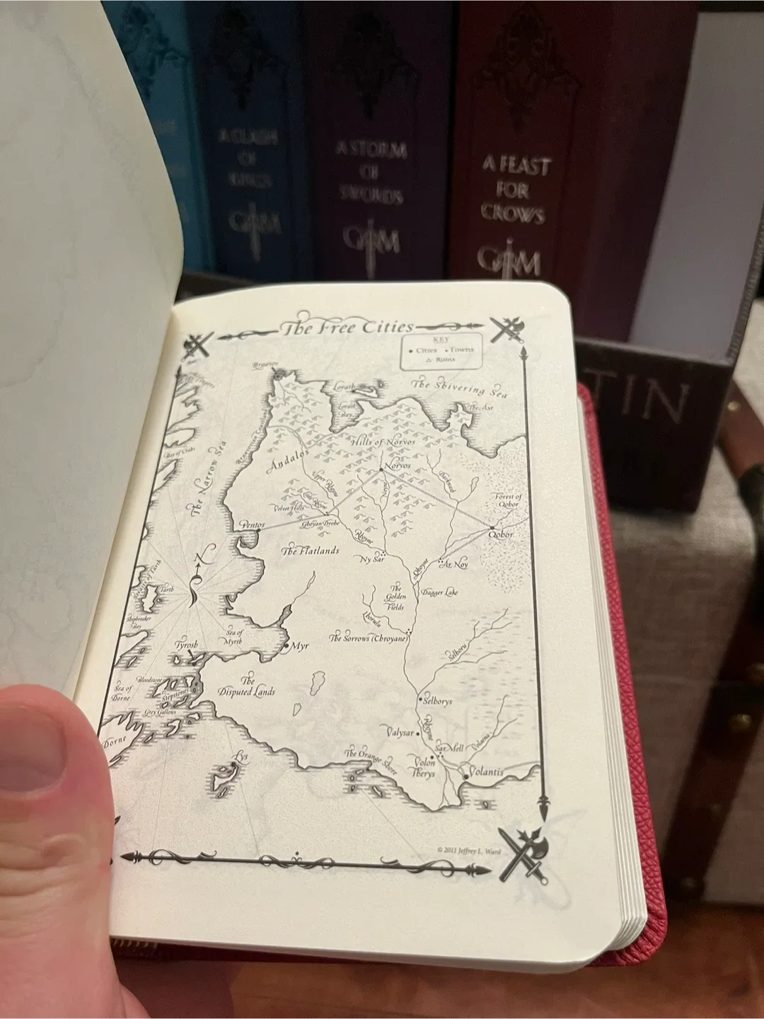 George R.R. Martin A Song of Ice and Fire Box Set image indicator(2)