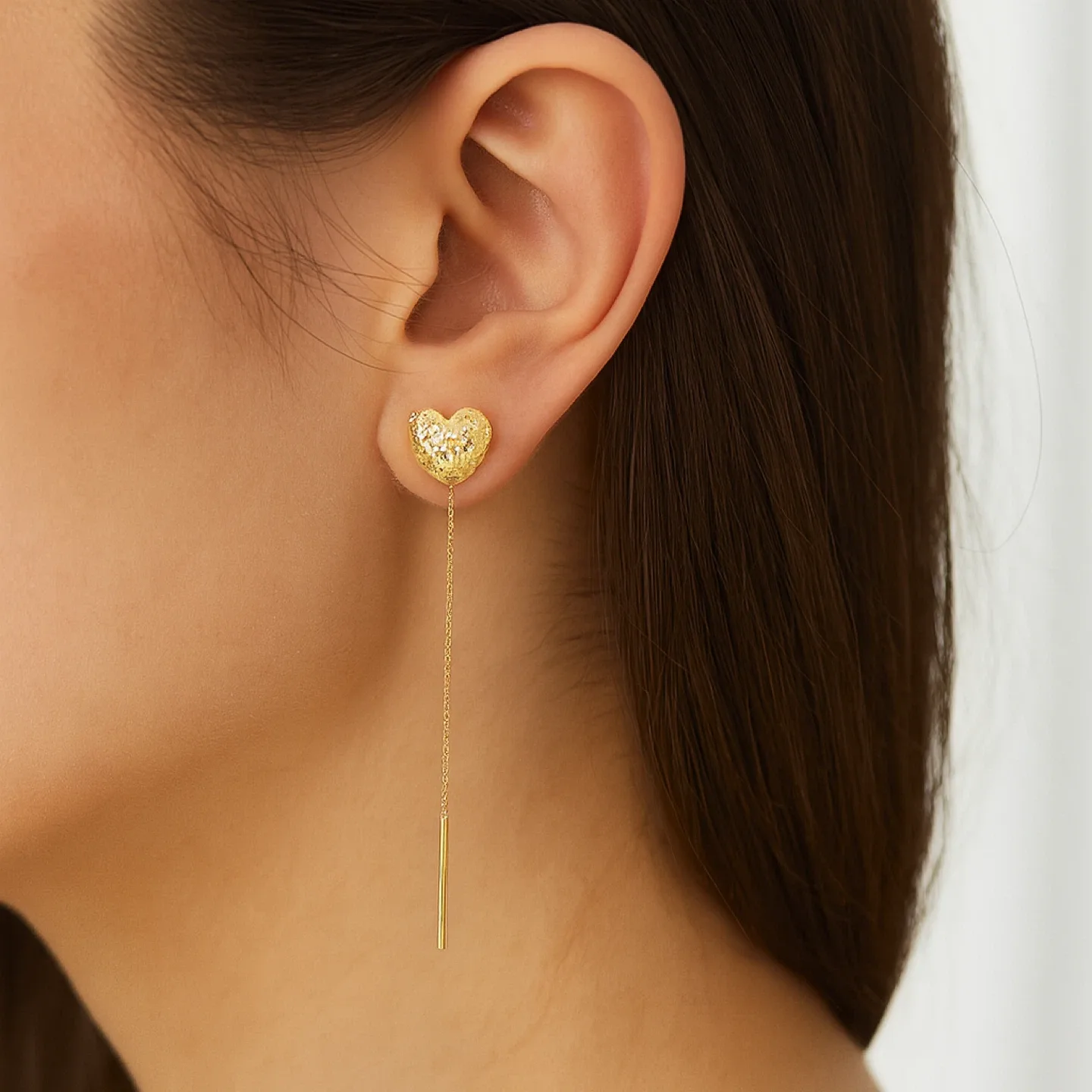 18k Gold Heart Dangle Earrings image indicator(2)