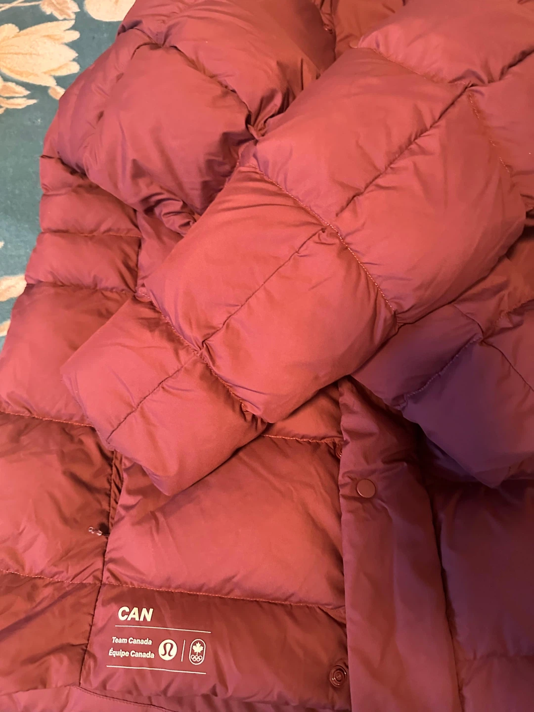 Lululemon Team Canada Down Puffer Jacket - photo 3
