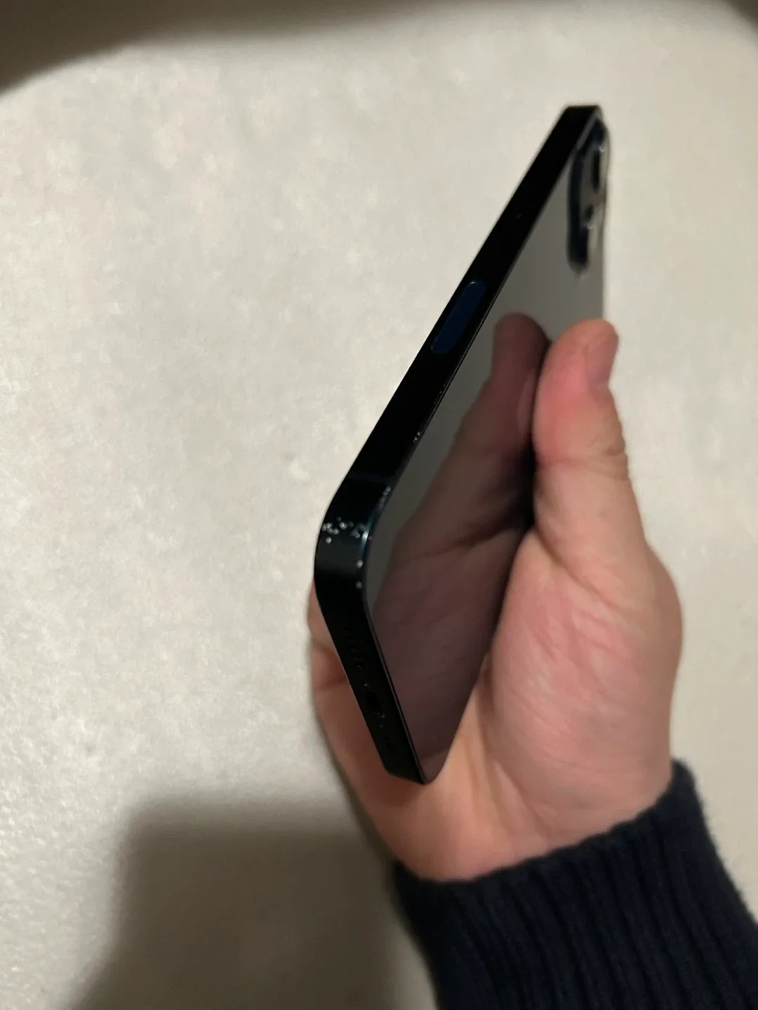 Apple iPhone 13 - Blue image indicator(2)