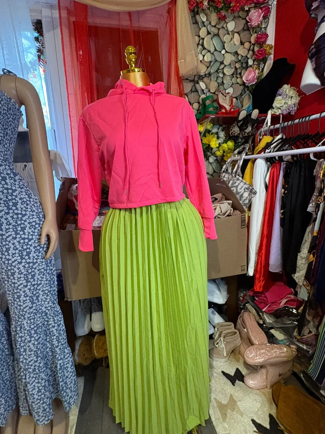 Pink Hoodie & Green Pleated Skirt Set thumbnail