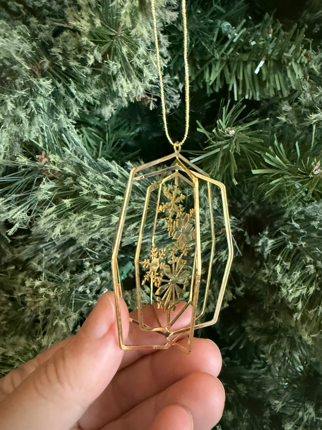 Vintage gold-plated holiday ornament - photo 2