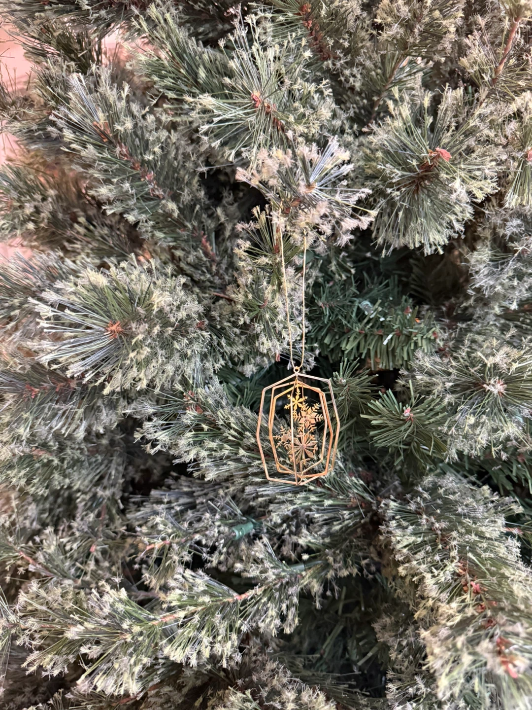 Vintage gold-plated holiday ornament - photo 4