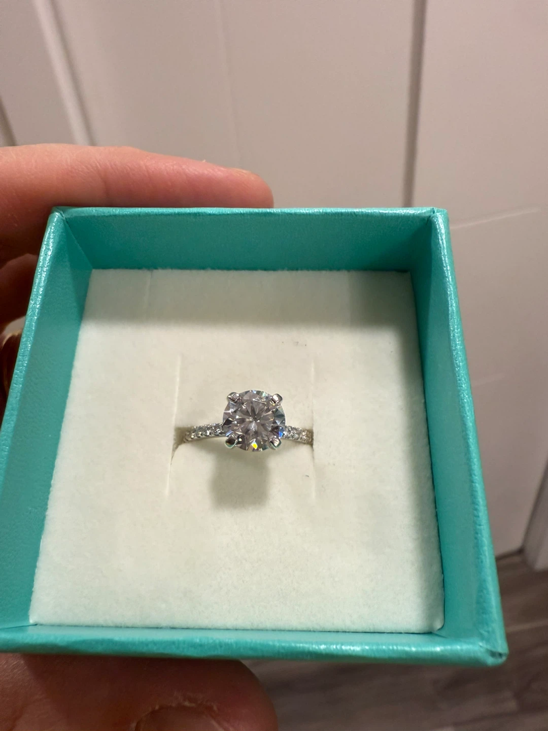 Engagement / Promise Ring Moissanite Solitaire - photo 2