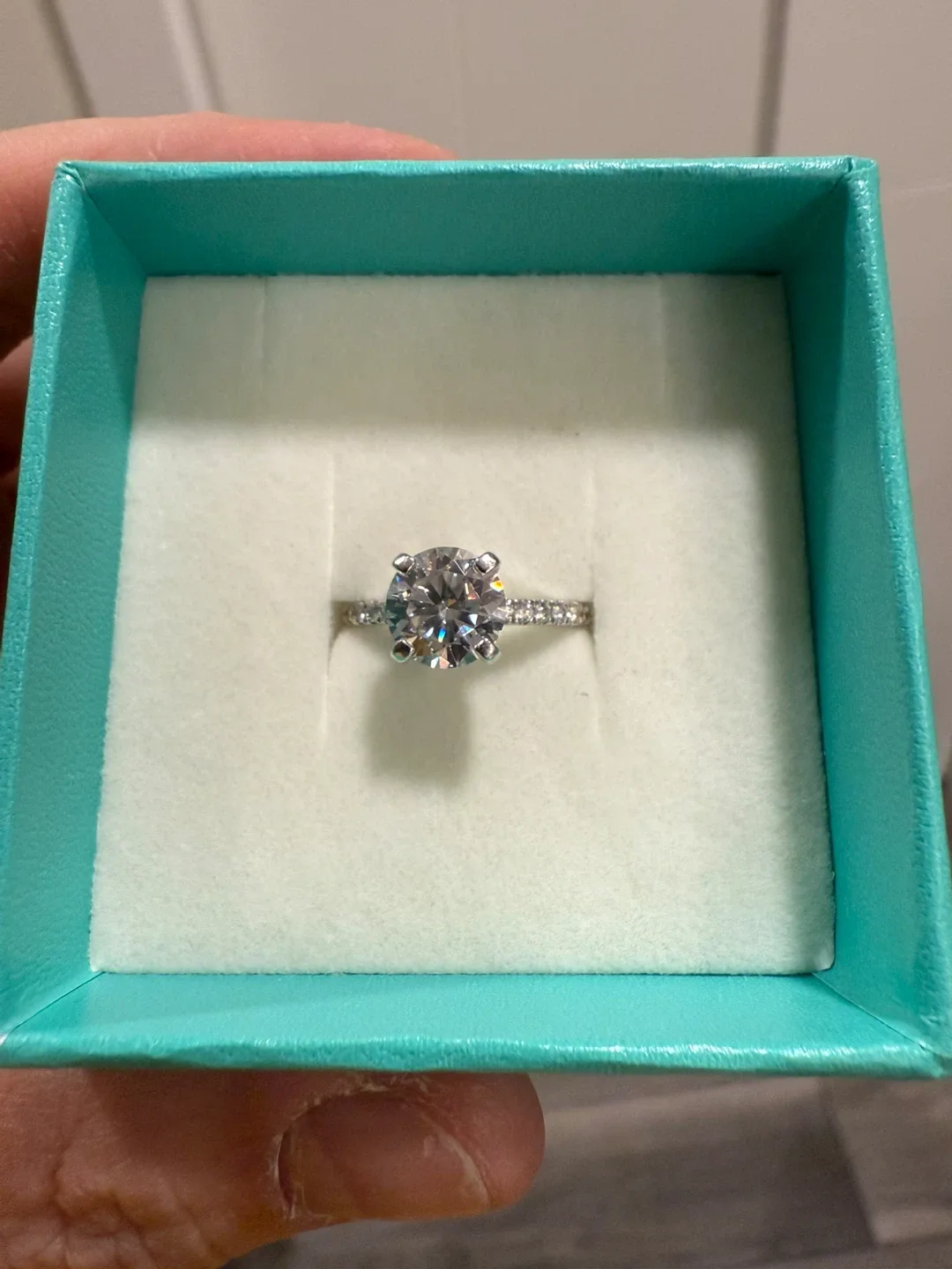 Engagement / Promise Ring Moissanite Solitaire