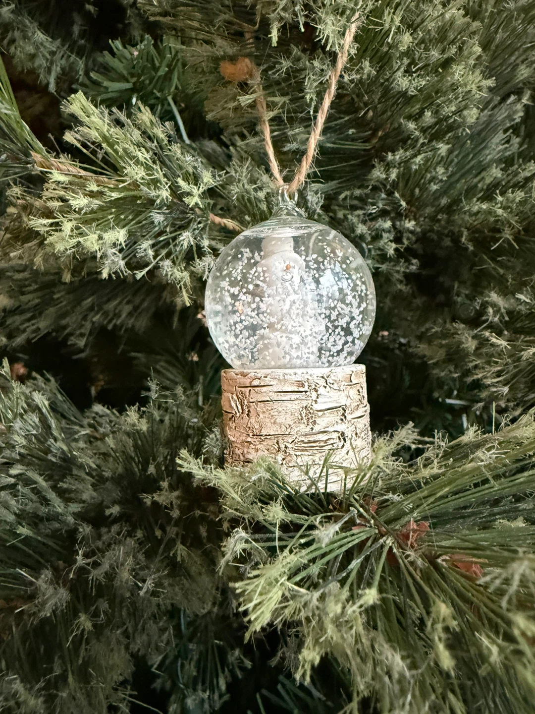 Snowglobe holiday ornament - photo 2