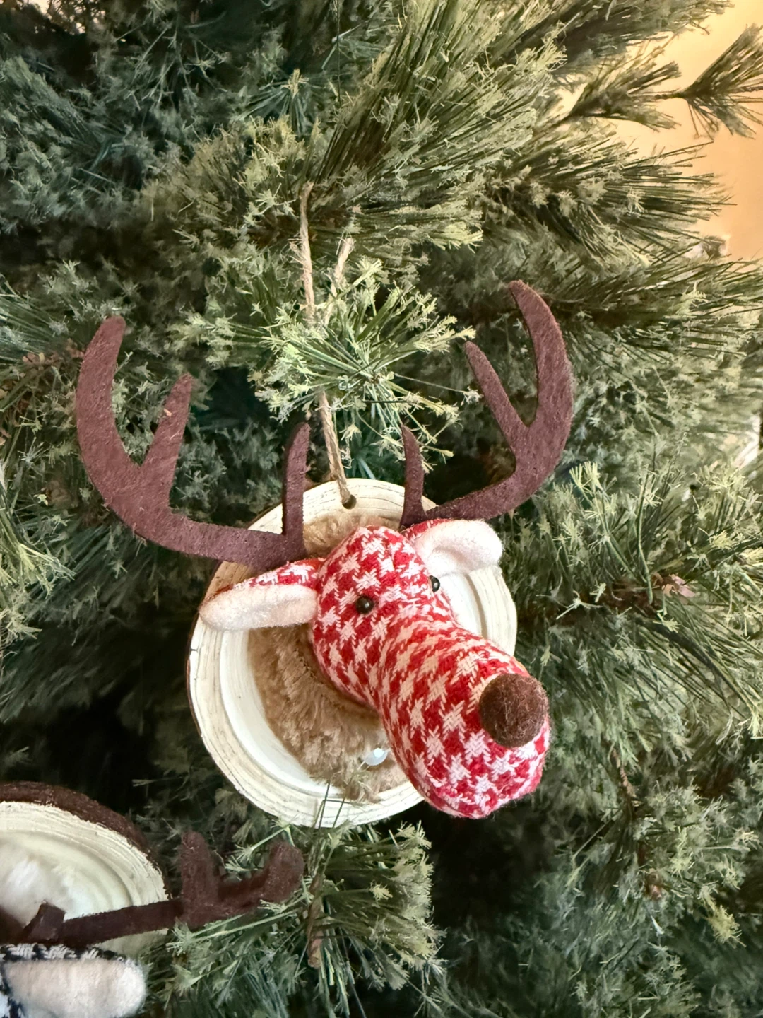 Cute mounted reindeer ornaments - photo 3