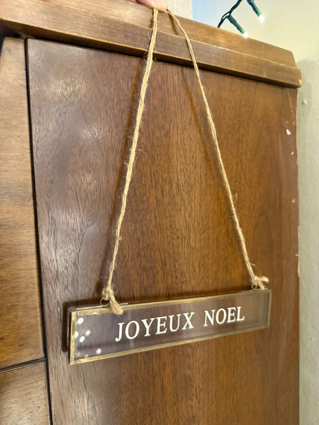 Glass and Metal Christmas Sign image indicator(2)