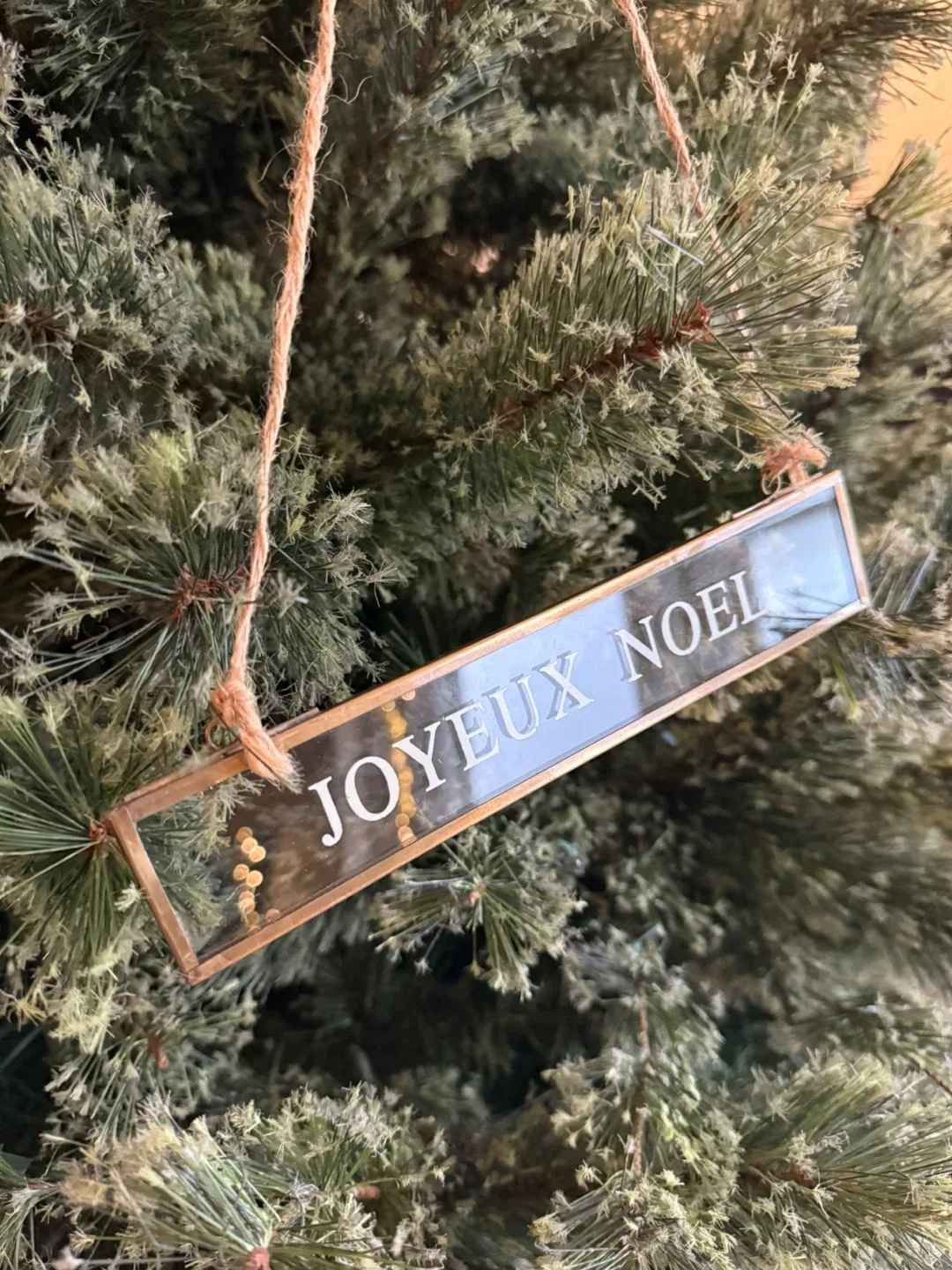 Glass and Metal Christmas Sign image indicator(4)