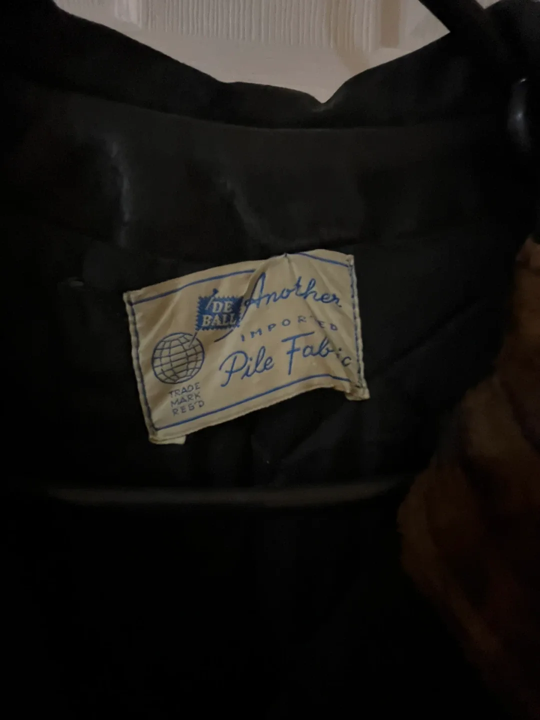 Another De Ball Imported Pile Fabric Coat image indicator(2)