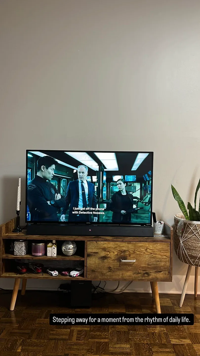 onn. Roku TV 4K UHD HDR10