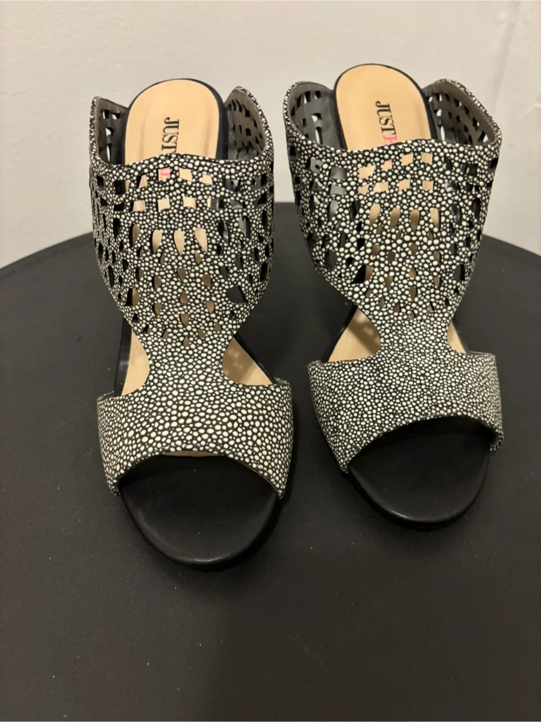 JustFab Black & White Heels - Size 10 image indicator(2)