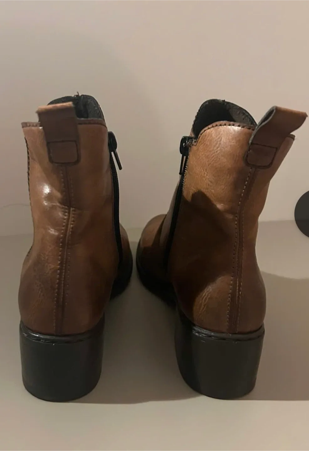 Leather Ankle Boots image indicator(4)