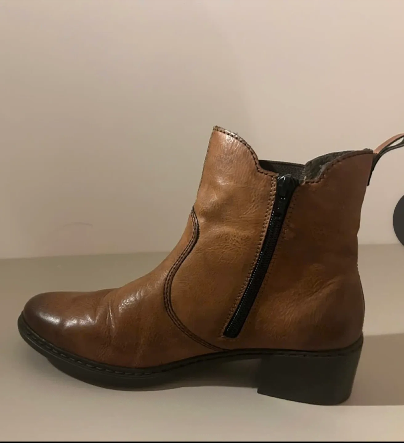 Leather Ankle Boots image indicator(2)