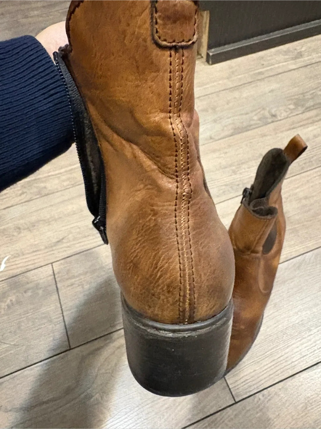 Leather Ankle Boots image indicator(5)