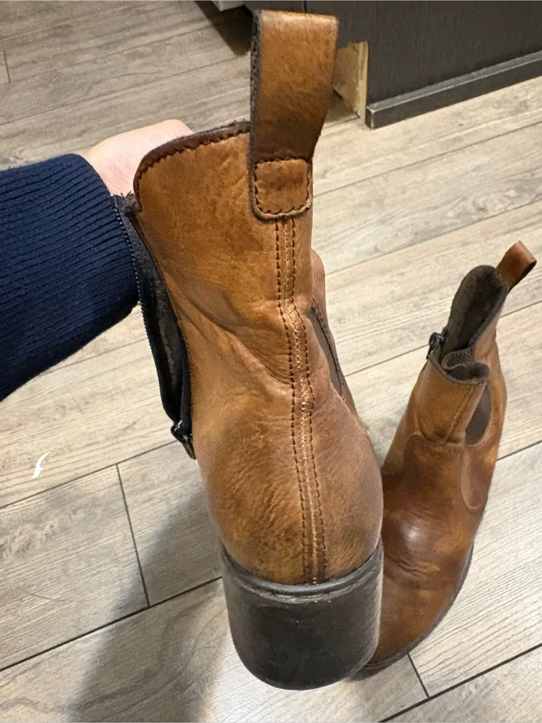 Leather Ankle Boots image indicator(6)