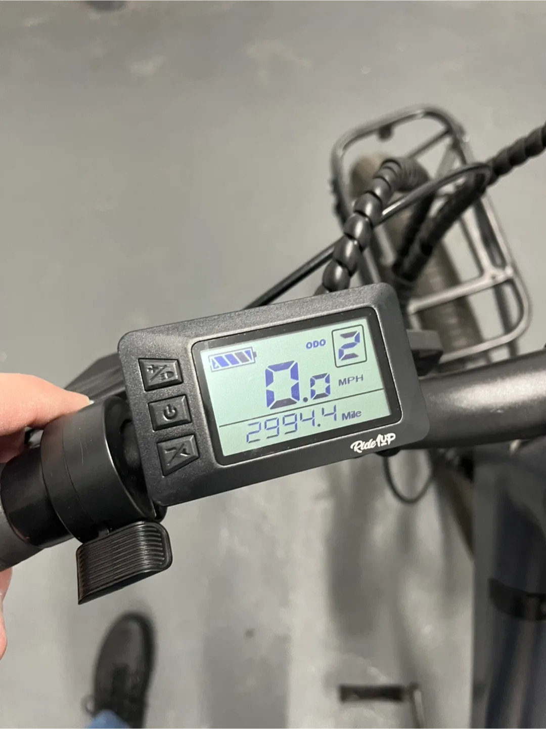 Ride1Up E-bike 7 Speed Electric Bike image indicator(9)