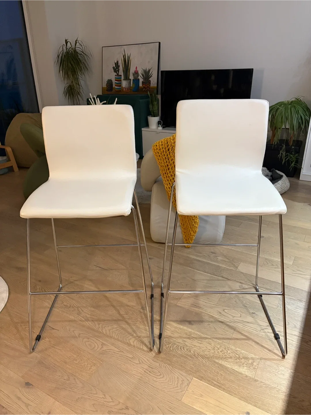 White Bar Stools - Set of 2 image indicator(5)