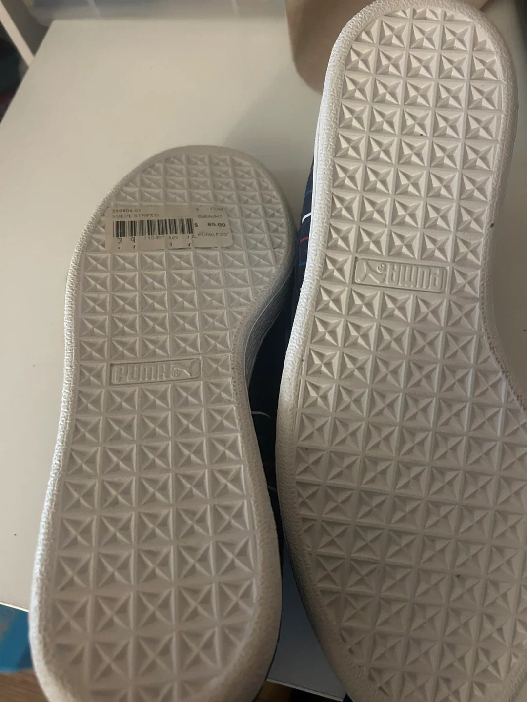 Puma Suede Striped Sneakers - US 8 image indicator(2)