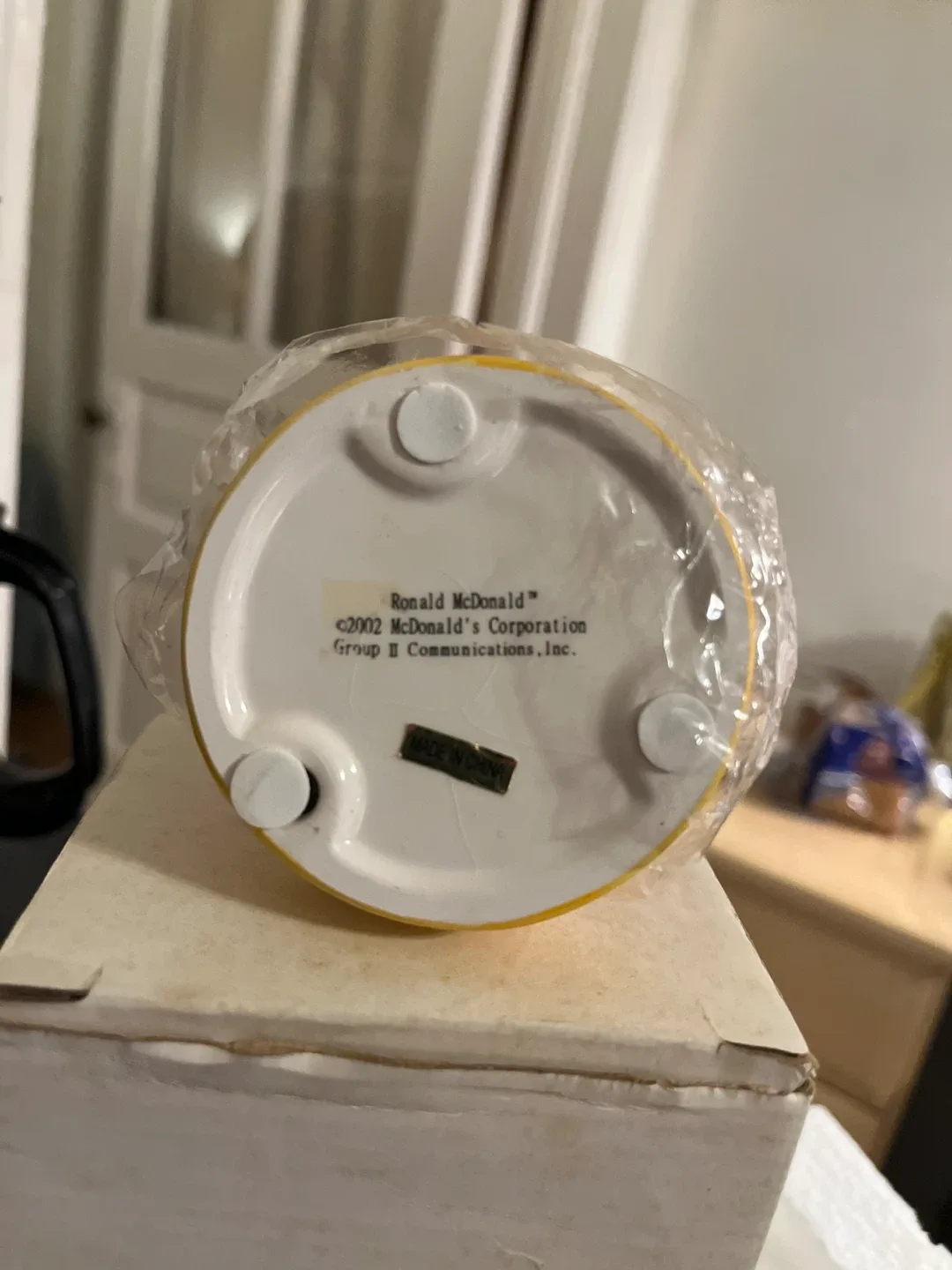 Ronald McDonald Figurine 2002 image indicator(2)
