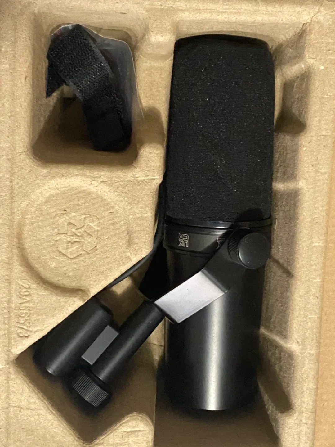 Shure SM7B Cardioid Dynamic Microphone - Like New!