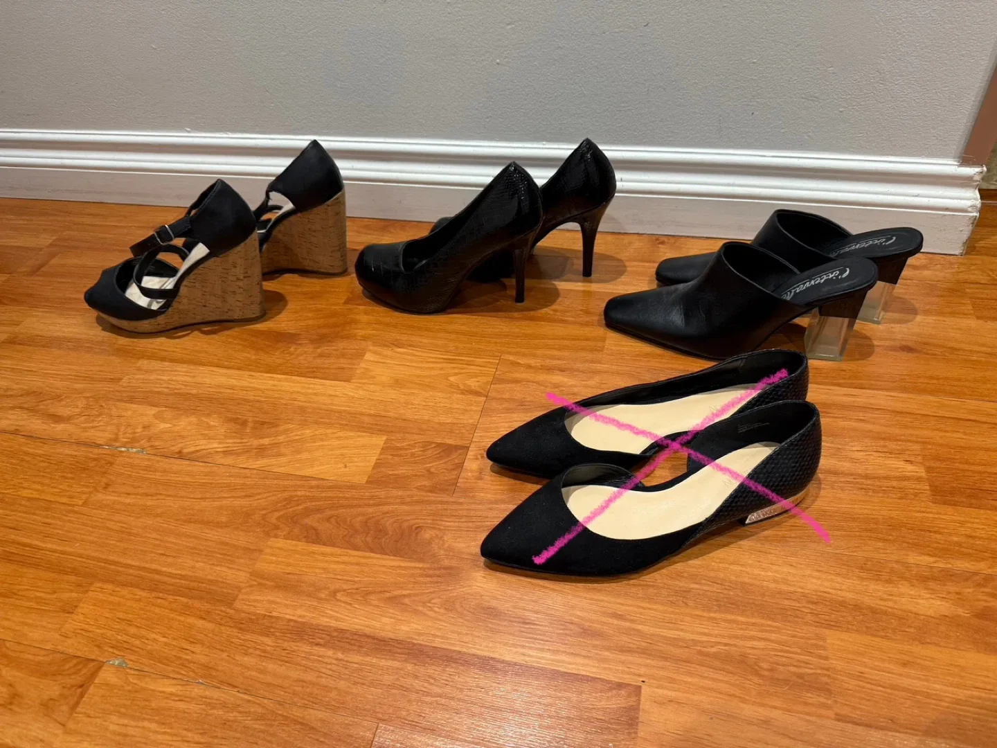 variety of women’s shoes image indicator(4)