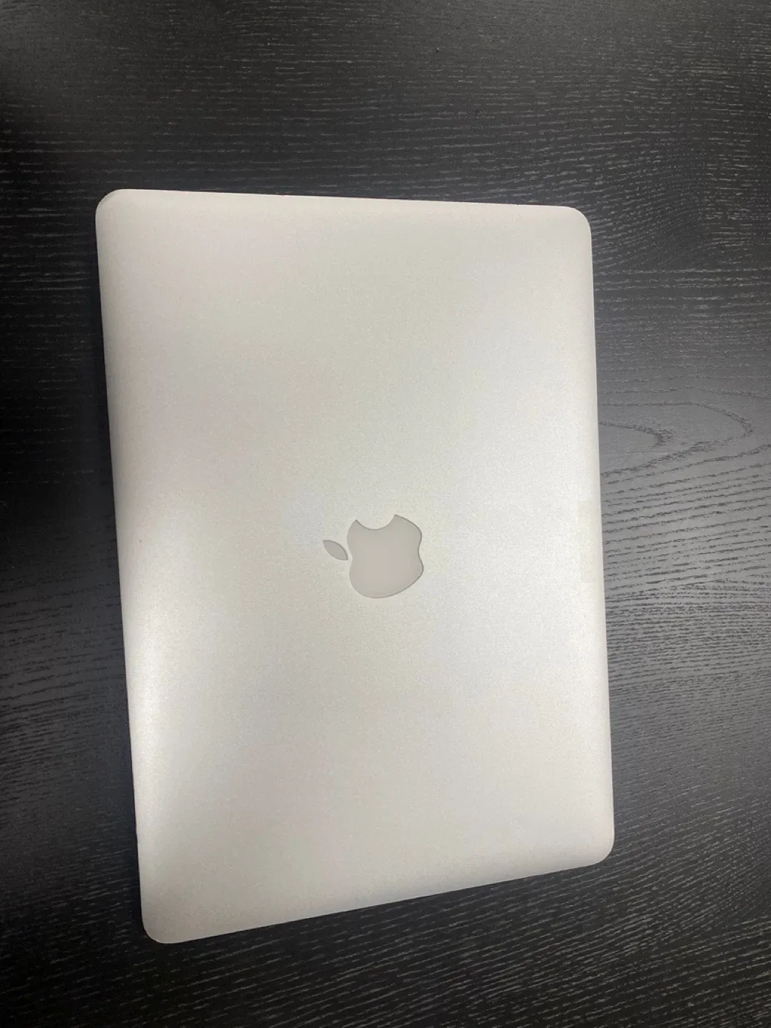 MacBook Air (13-inch, 2017) image indicator(6)