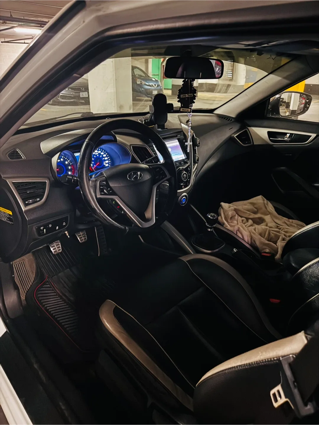 Hyundai Veloster image indicator(4)