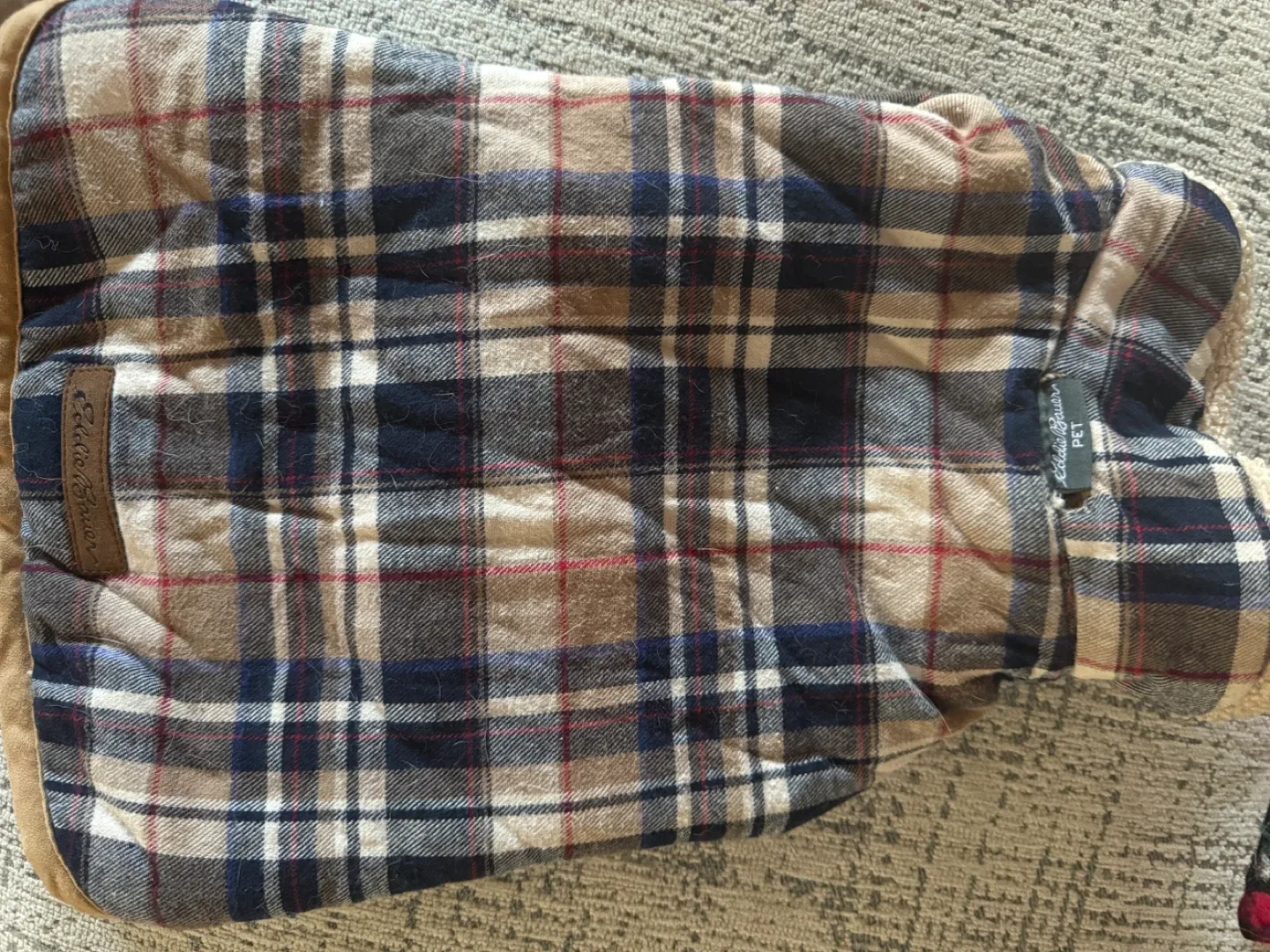 Eddie Bauer Pet Coat - Size M image indicator(2)