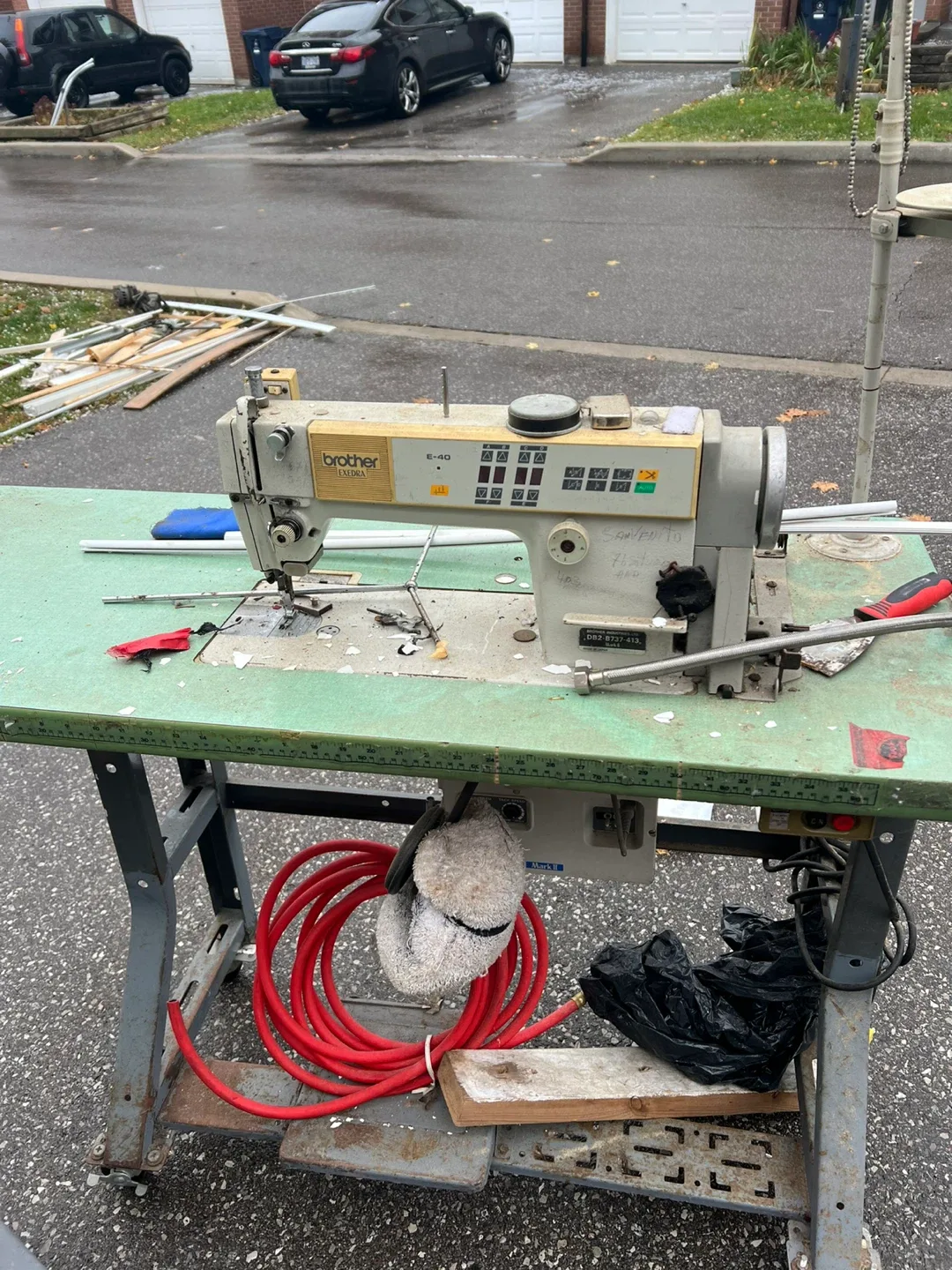 Brother E-40 Industrial Sewing Machine image indicator(4)