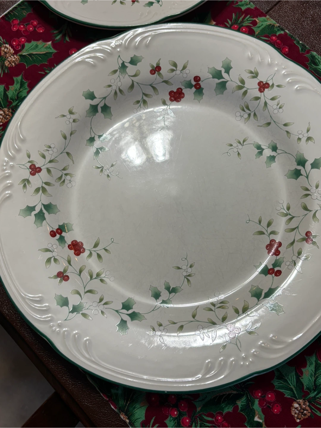 Vintage Holly Berry Dinnerware Set - photo 4
