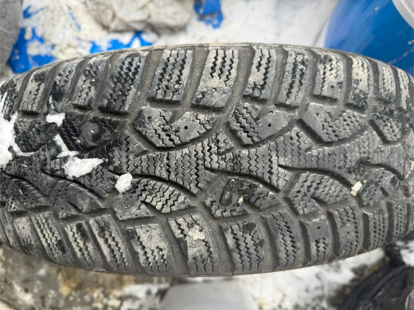 General Altimax Arctic 185/65R15 Tire image indicator(6)