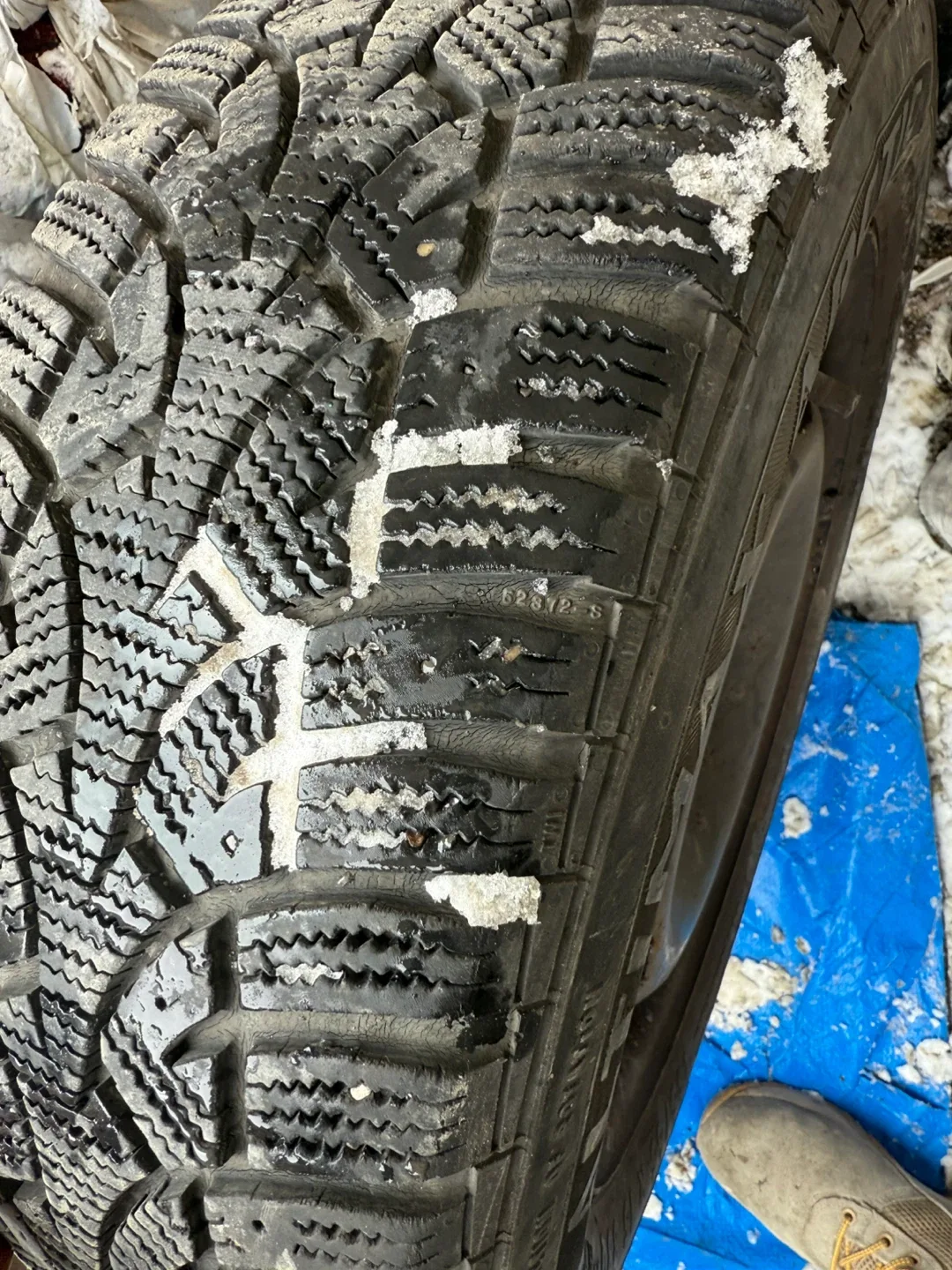 General Altimax Arctic 185/65R15 Tire image indicator(4)