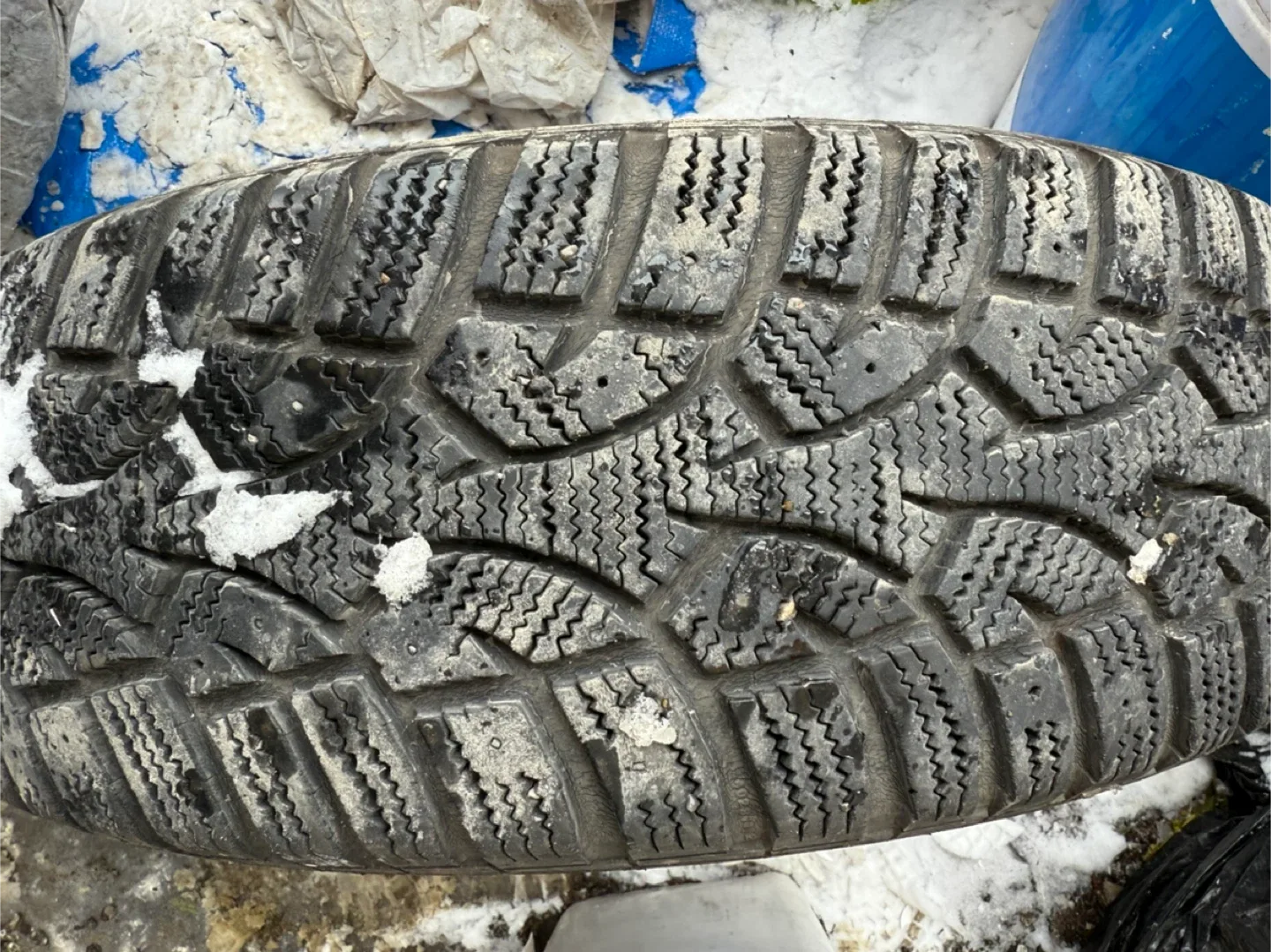 General Altimax Arctic 185/65R15 Tire image indicator(3)