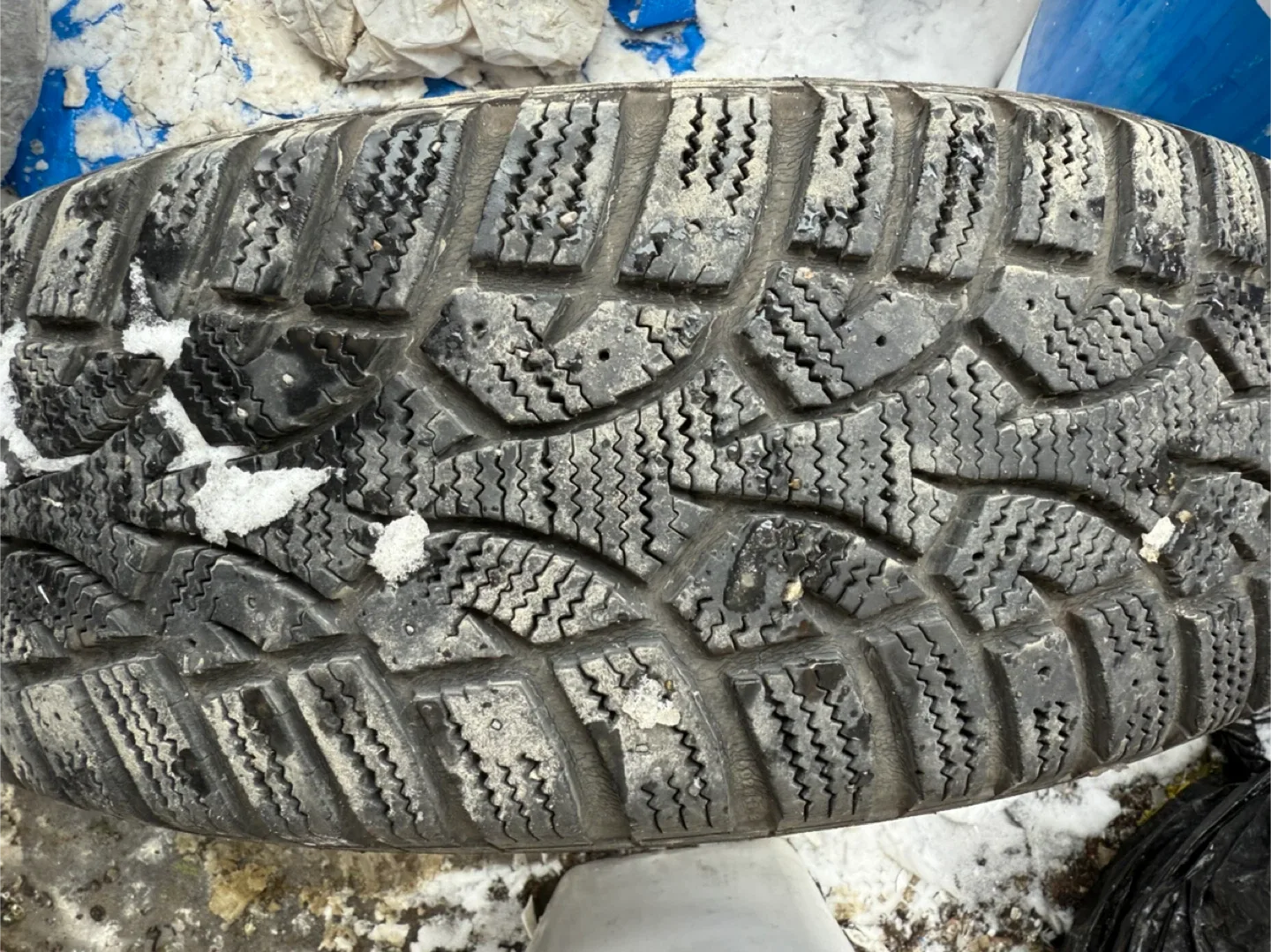 General Altimax Arctic 185/65R15 Tire image indicator(5)