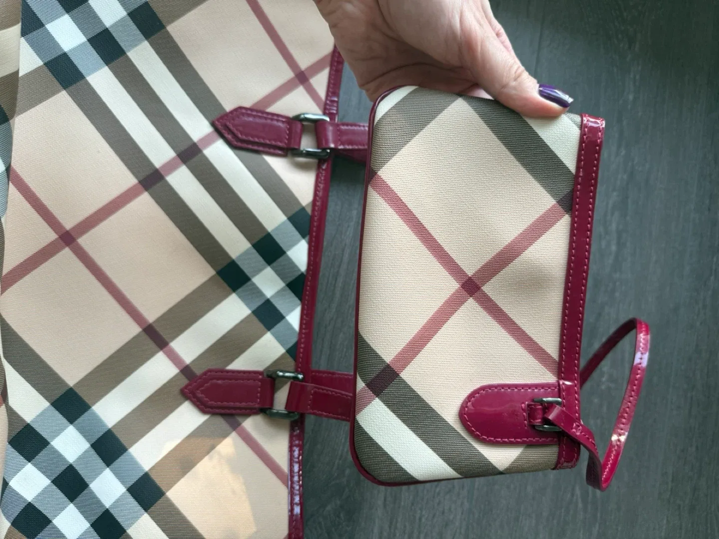 Burberry Nova Check Tote Bag with Matching Pouch image indicator(5)