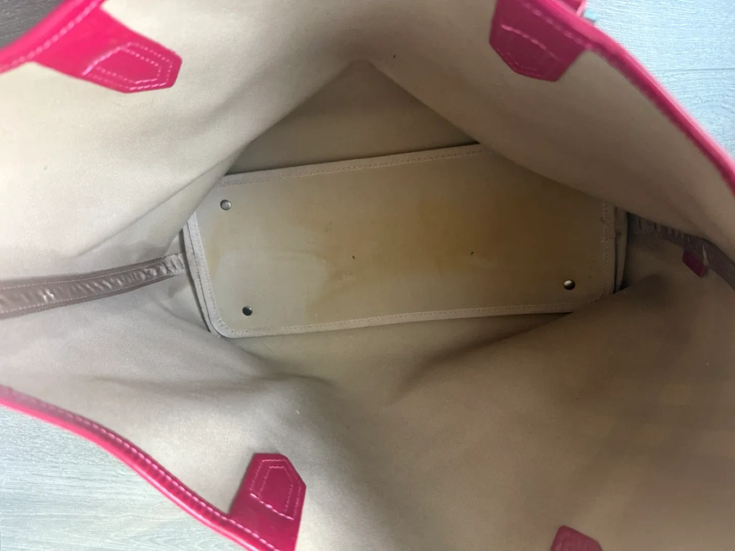 Burberry Nova Check Tote Bag with Matching Pouch image indicator(7)