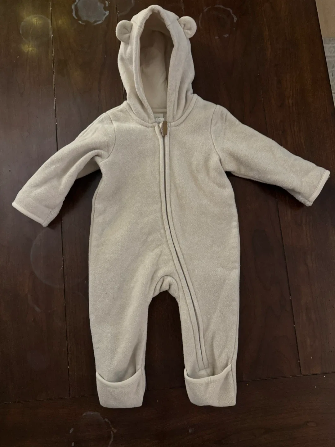 Baby Onesies, Vests, and Snowsuits image indicator(4)