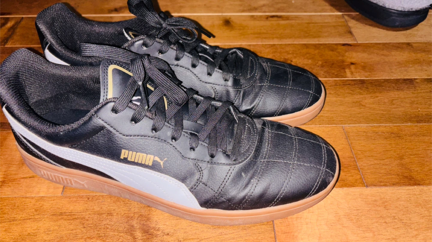 Puma Leather Sneakers, With two more pairs! - photo 3